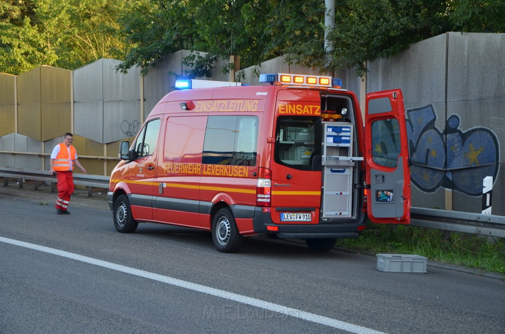 Einsatz BF Koeln Klimaanlage Reisebus defekt A 3 Rich Koeln hoehe Leverkusen P109.JPG